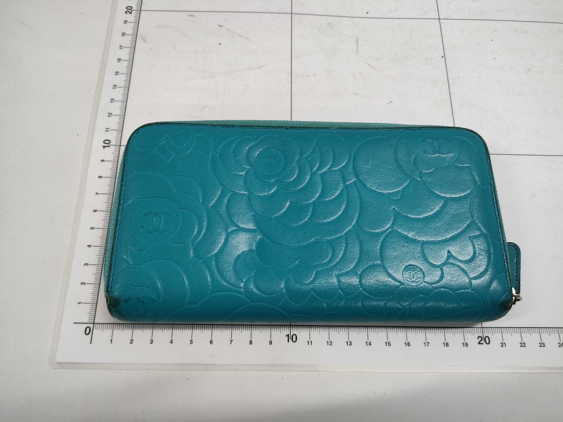 CHANEL Lambskin Camellia Round Wallet