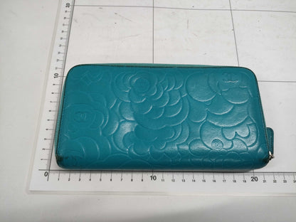 CHANEL Lambskin Camellia Round Wallet