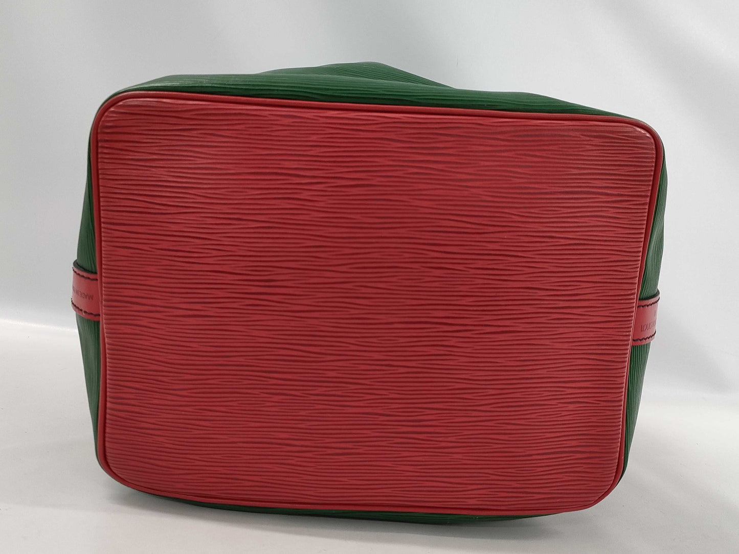 LOUIS VUITTON Epi Petit Noe Shoulder Bag