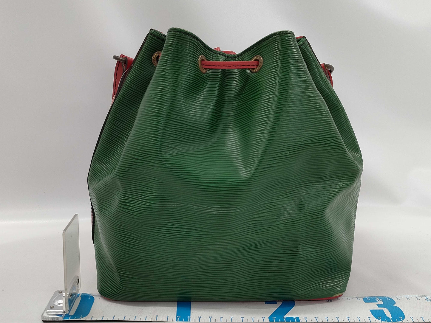 LOUIS VUITTON Epi Petit Noe Shoulder Bag