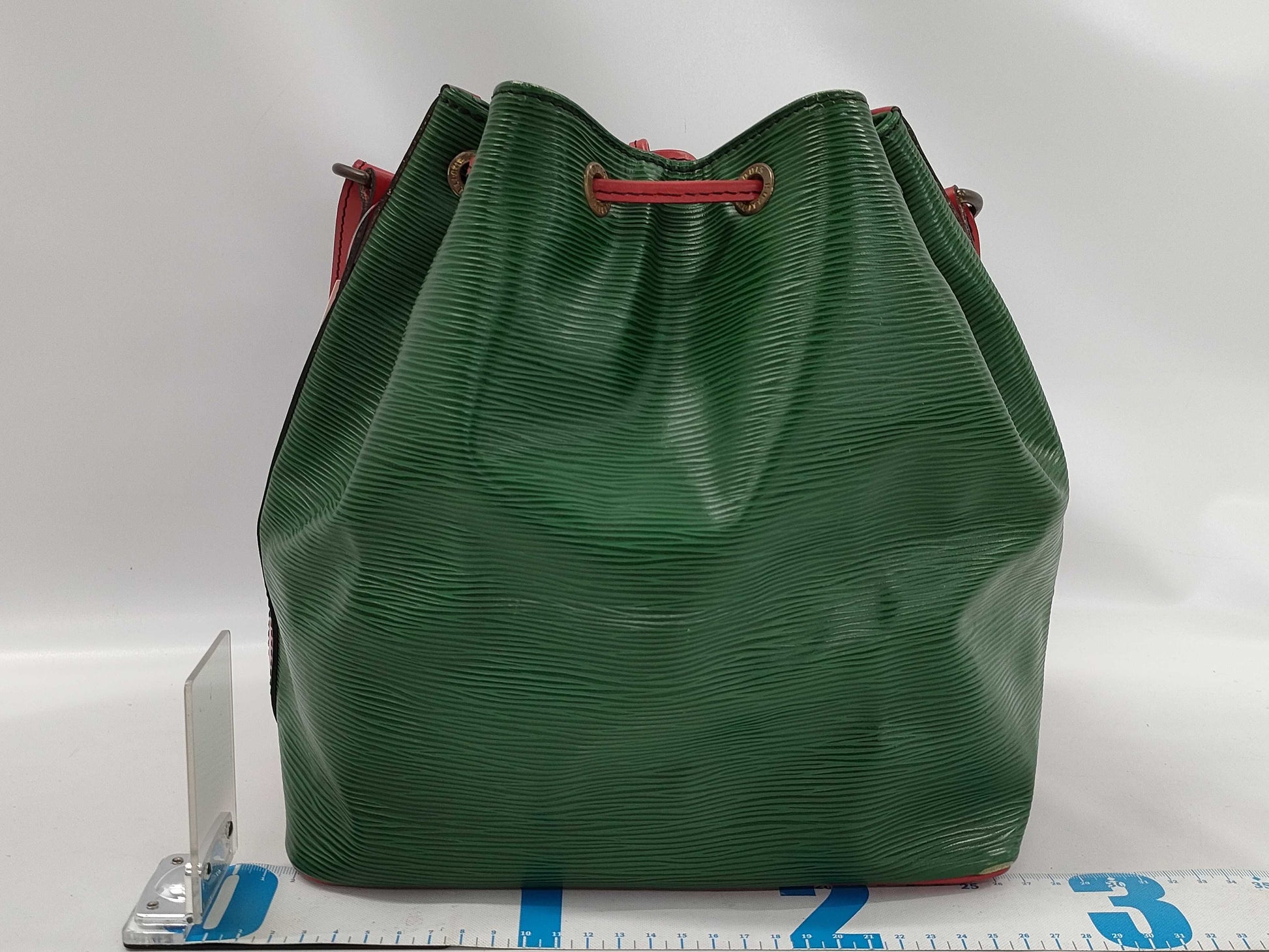 LOUIS VUITTON Epi Petit Noe Shoulder Bag