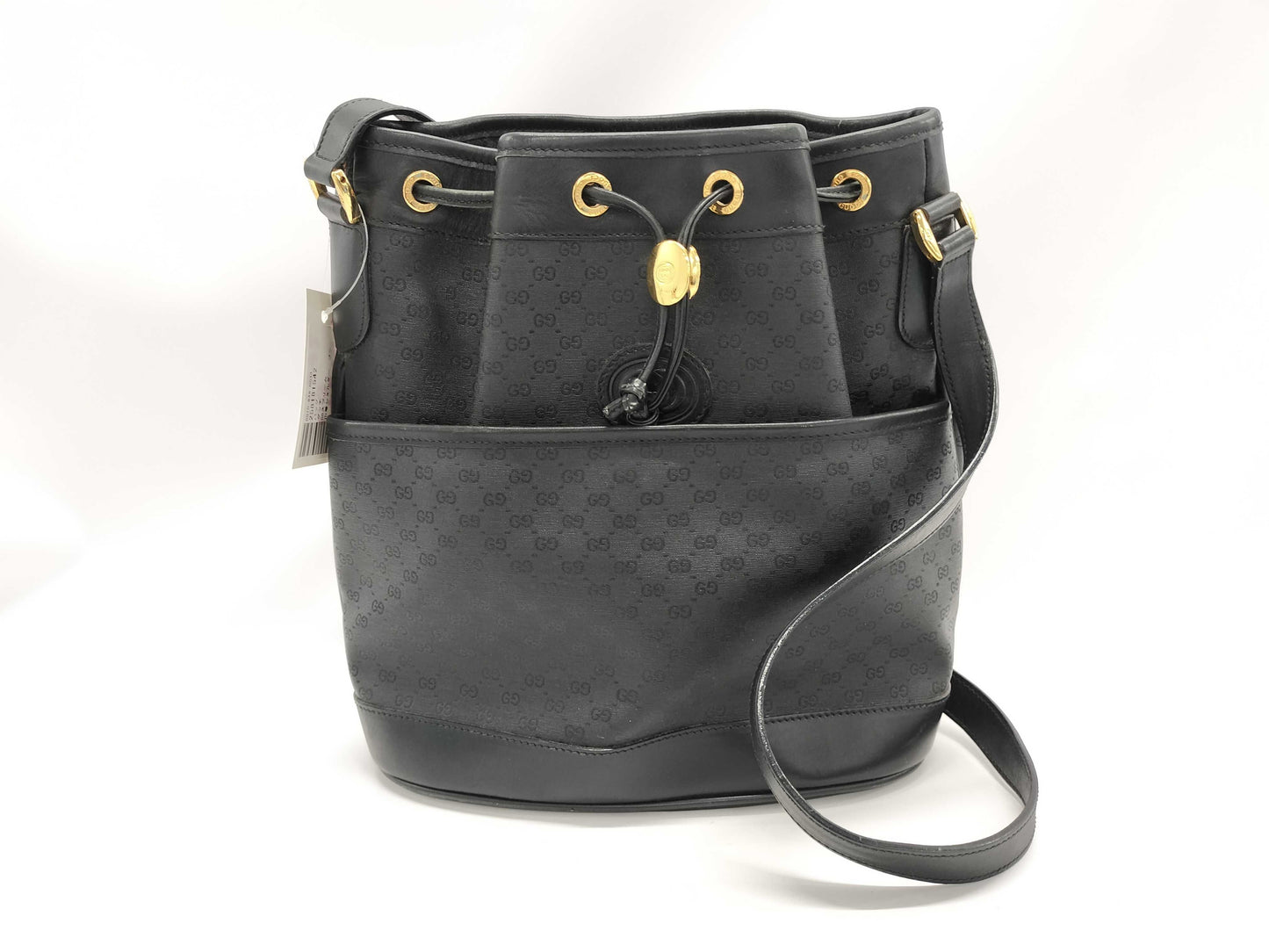 GUCCI GG Supreme Drawstring Shoulder Bag in Black