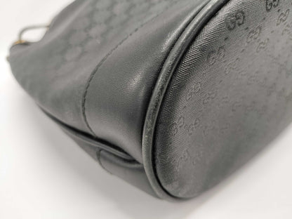 GUCCI GG Supreme Drawstring Shoulder Bag in Black