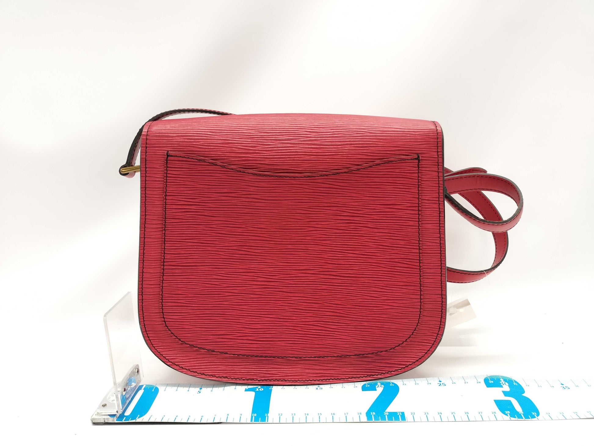 LOUIS VUITTON Epi Saint-Cloud Red Shoulder Bag with Deteriorated Pockets