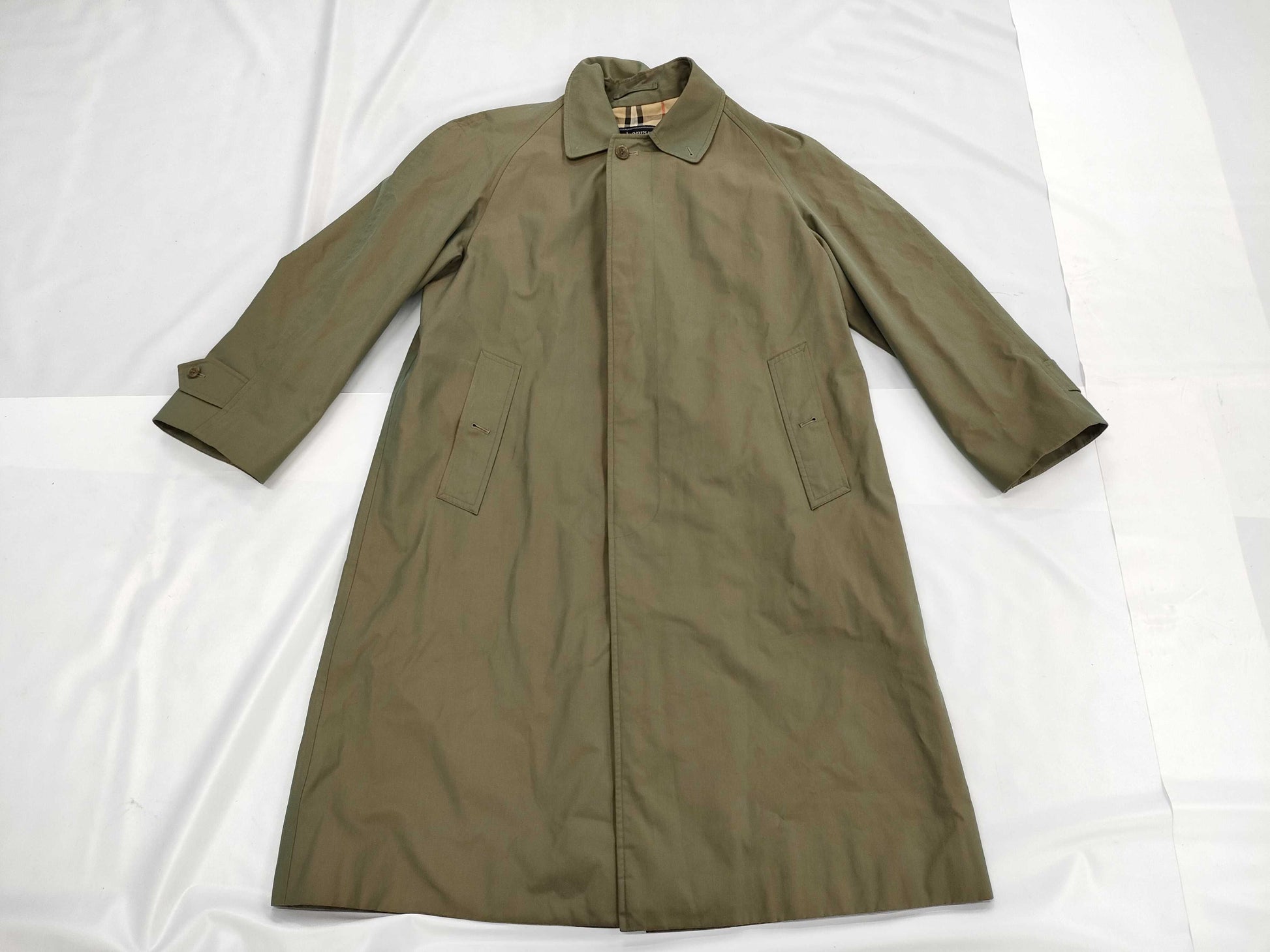 BURBERRY Trench Coat