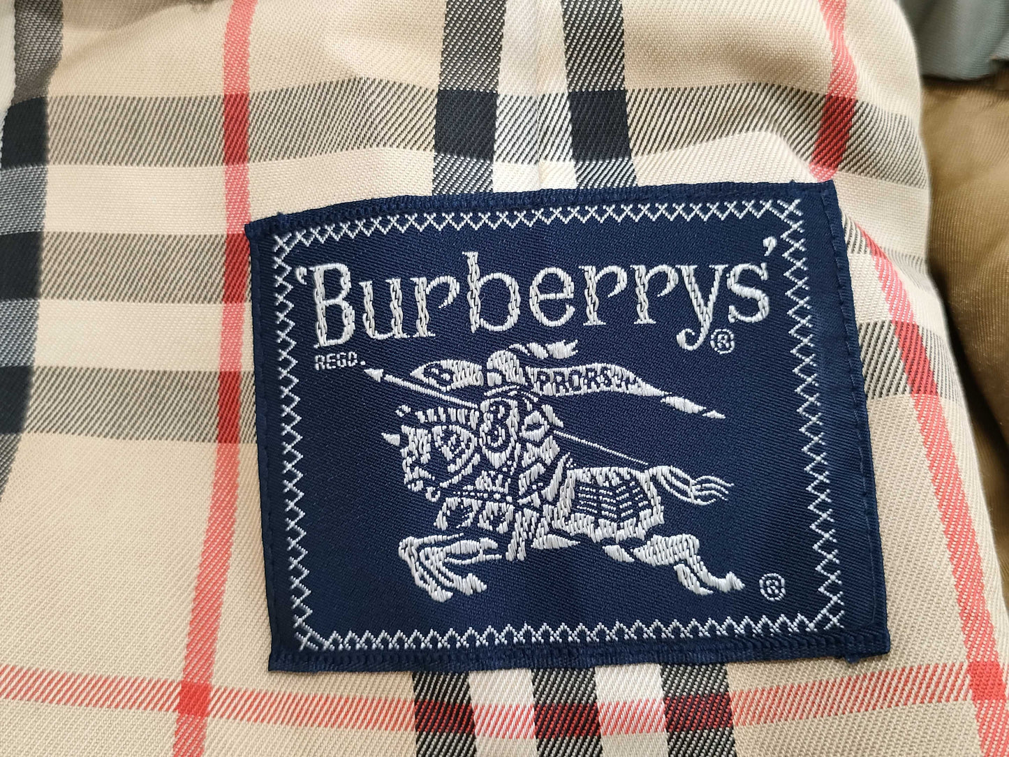 BURBERRY Trench Coat