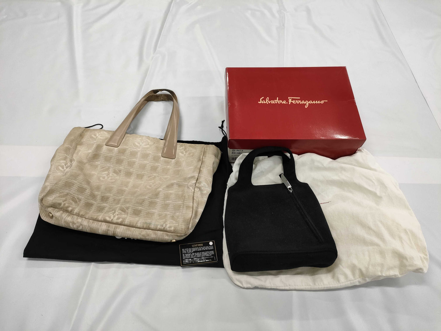 CHANEL Chanel/Ferragamo nylon bag *2 tote bags