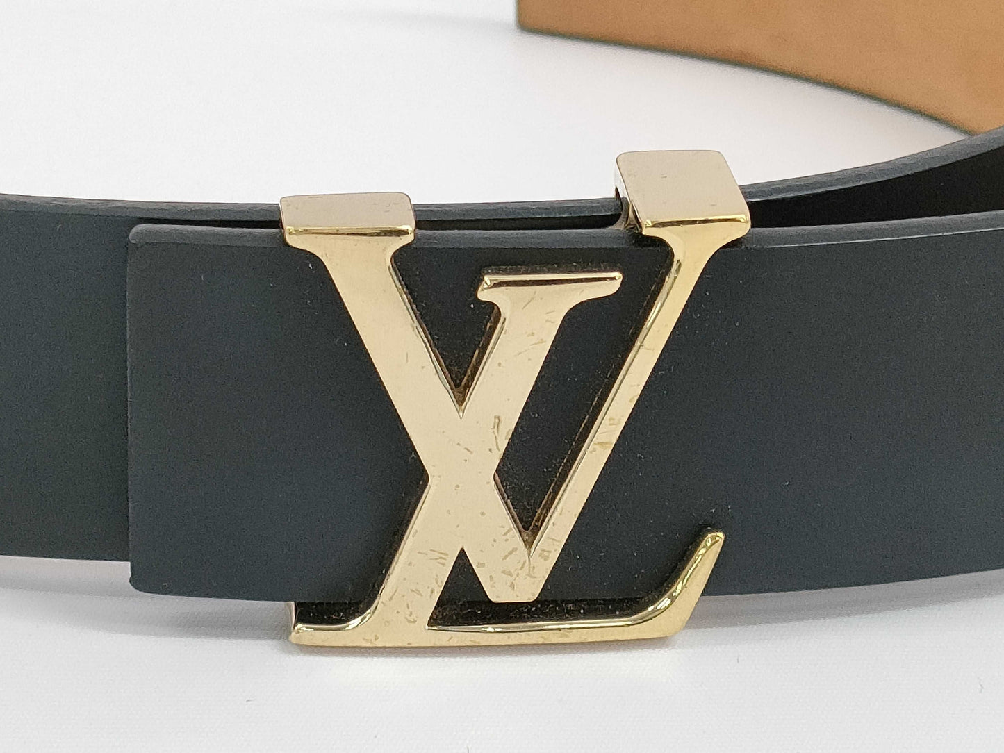 LOUIS VUITTON Santur Initial Belt