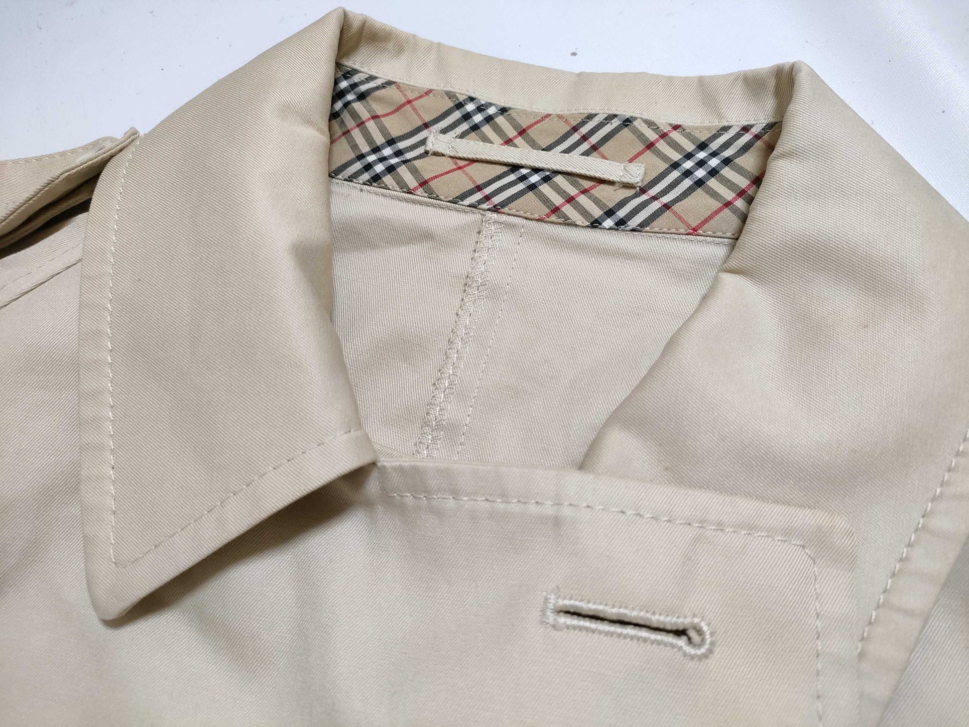 BURBERRY Choate Trench Coat Size 38