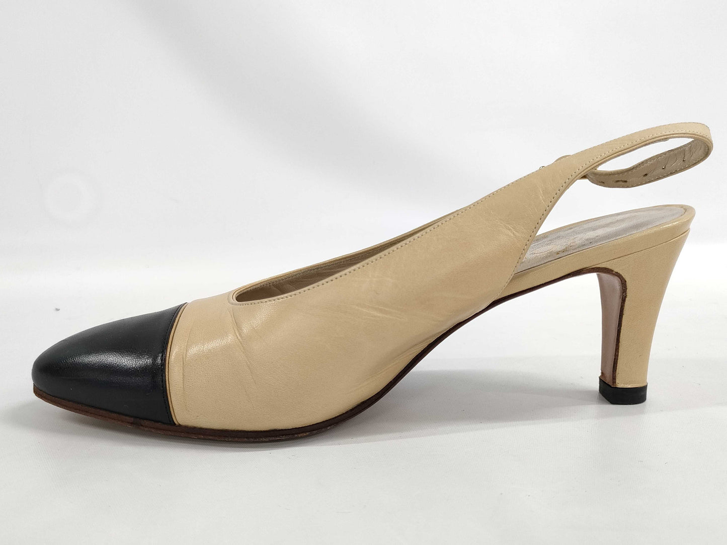 CHANEL Two-tone Pumps Pumps