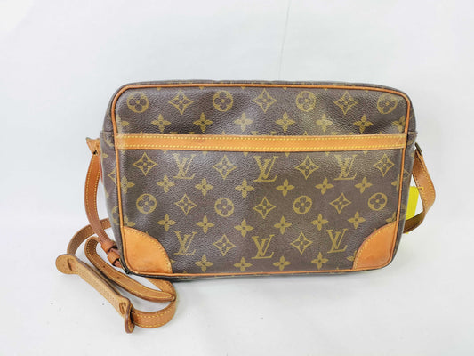 LOUIS VUITTON Monogram M51274 Trocadero Shoulder Bag