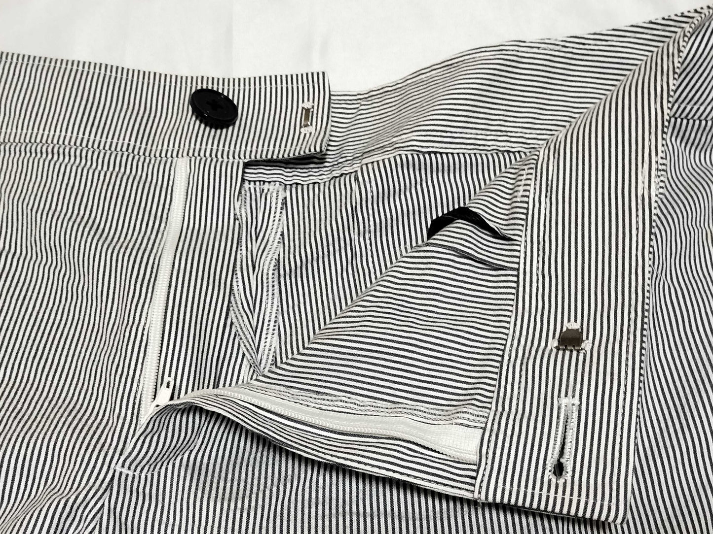 Burberrys □ Burberry Pants Pants