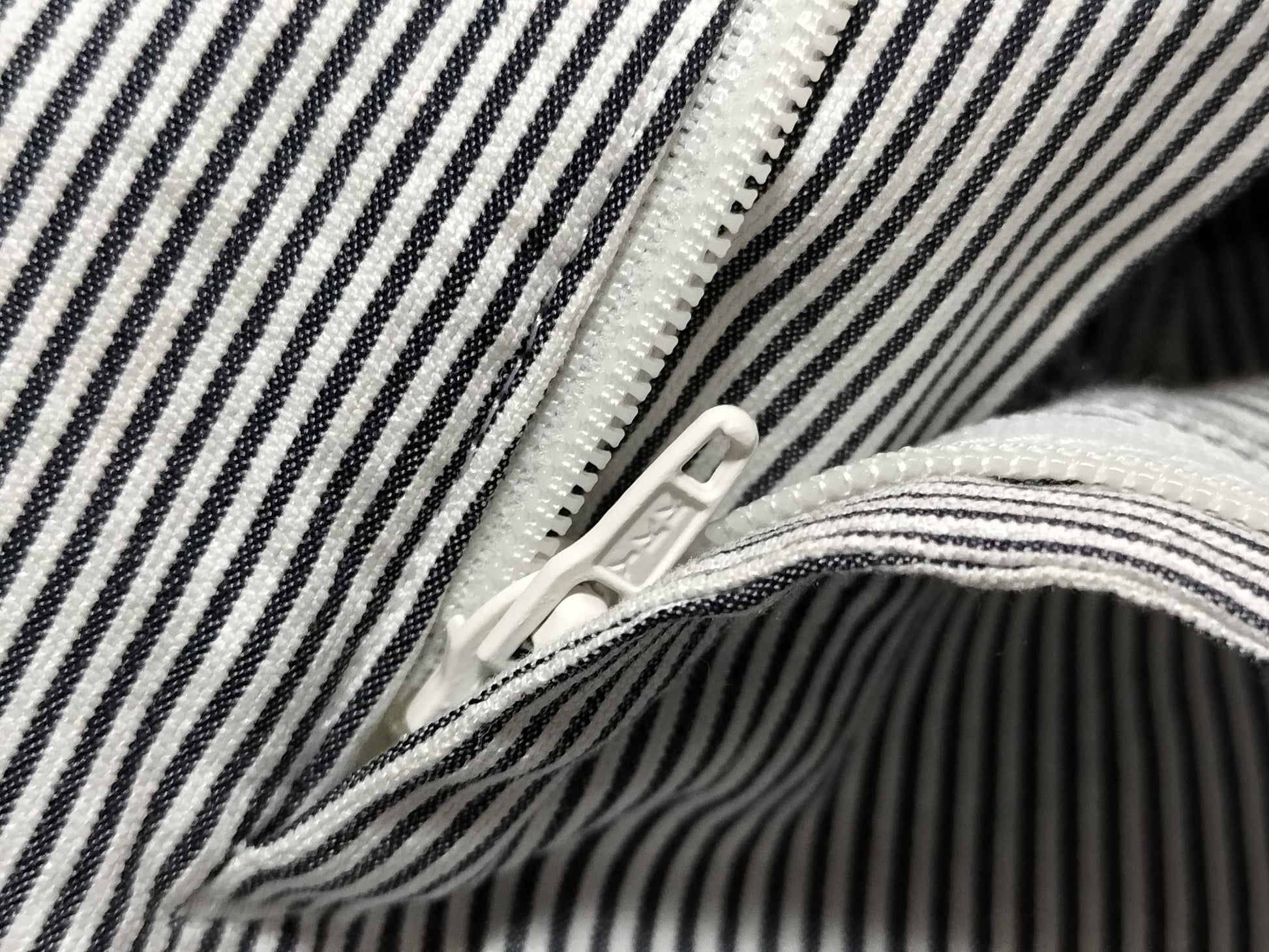 Burberrys □ Burberry Pants Pants