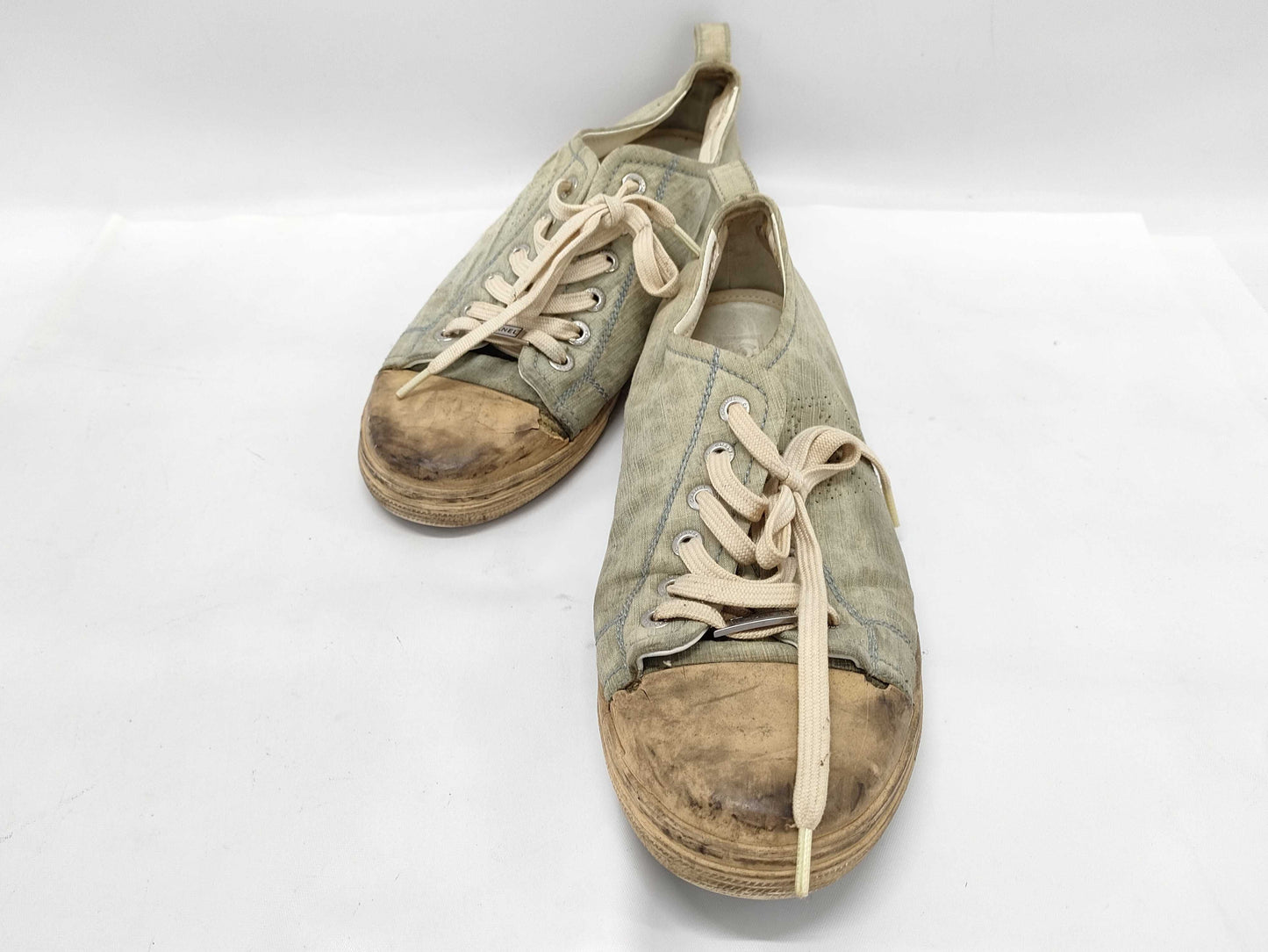 CHANEL Shoes 1G2 CHANEL 2009 Vintage Sneakers