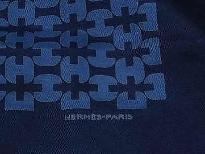 HERMES Scarf, H Pattern, No Tag