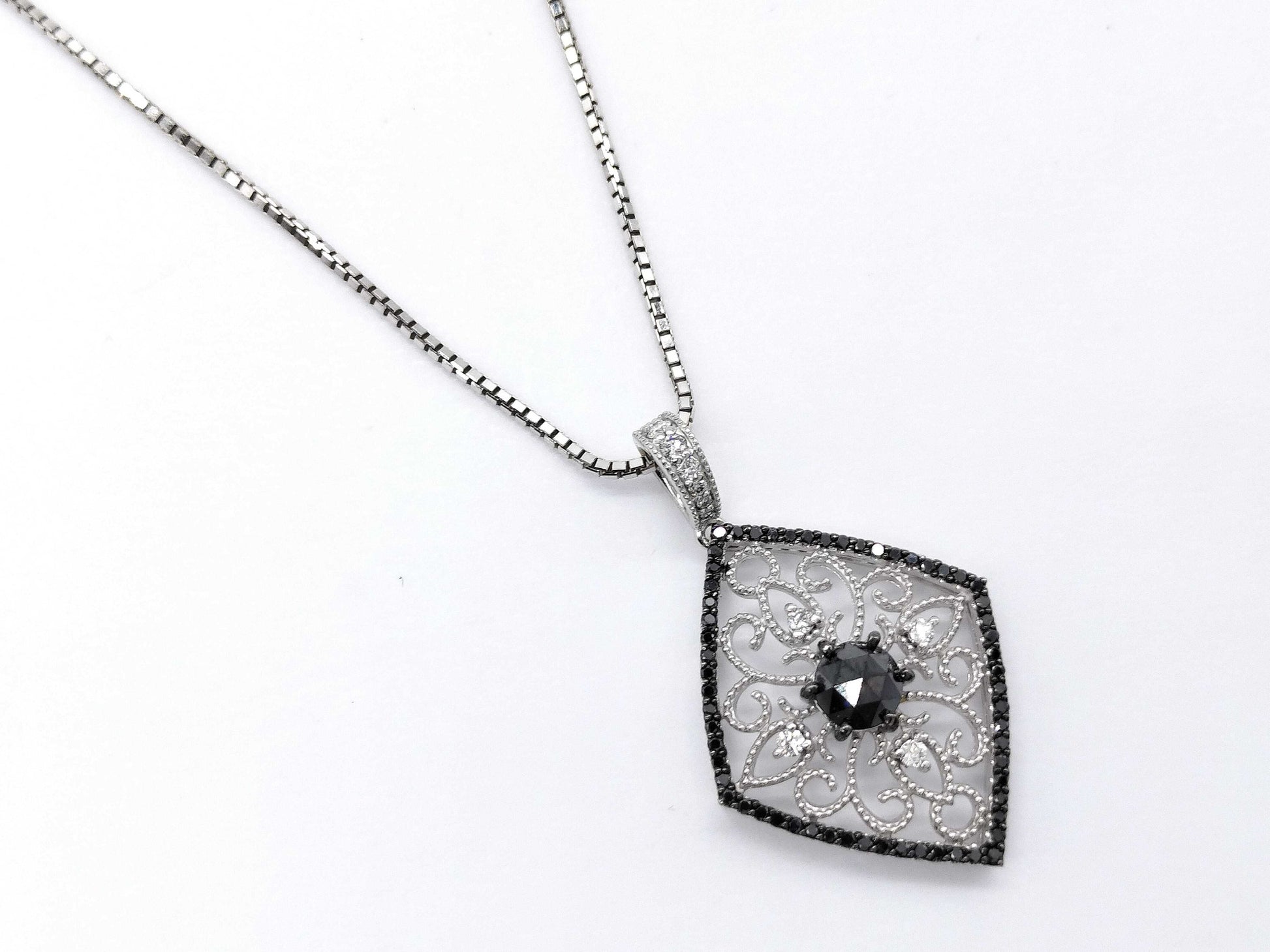 BLKD0.66ct D0.38ct K18WG 7.3g Necklace 