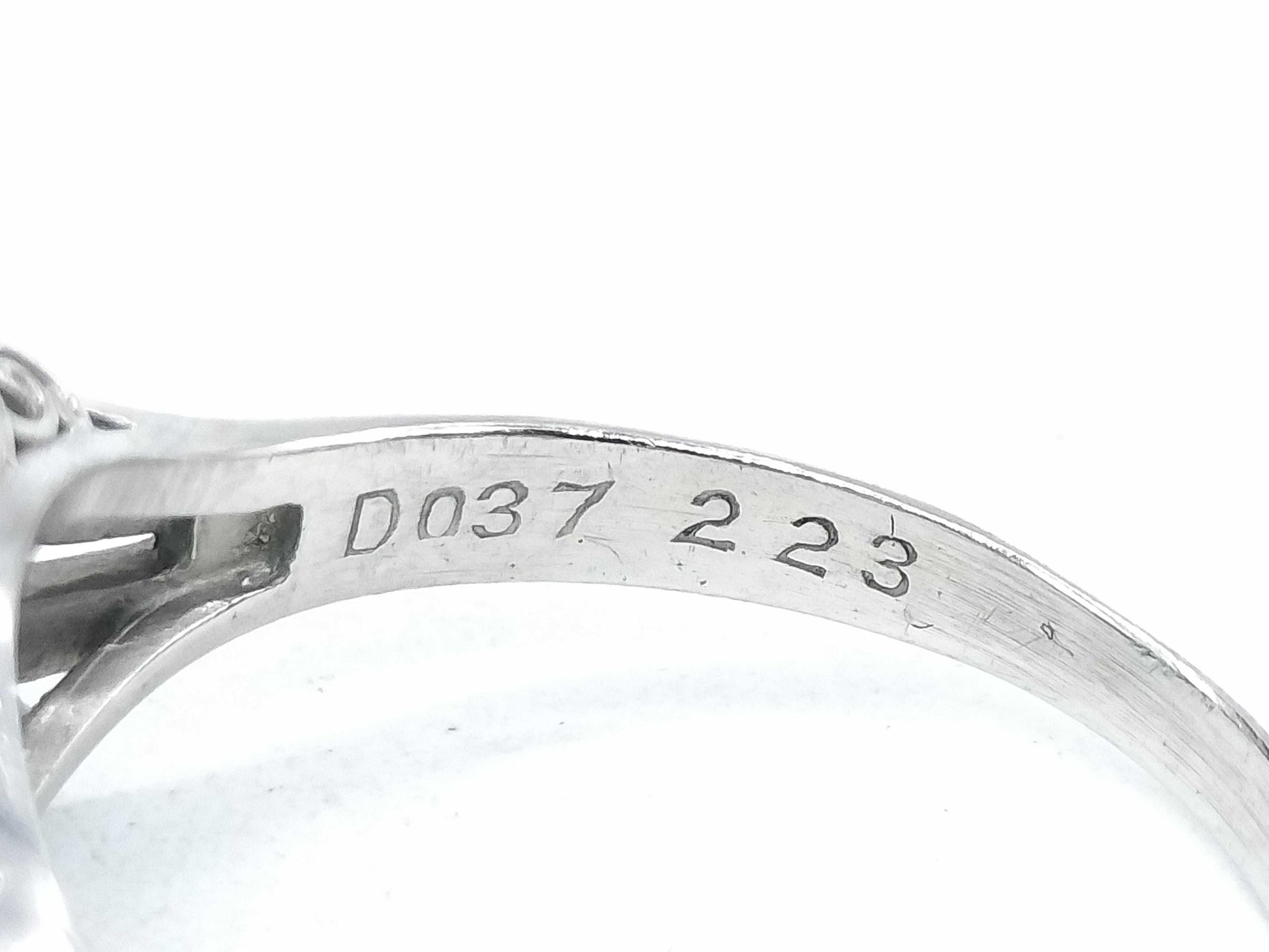 E2.23ct D0.37ct Pt900 5.5g Ring 