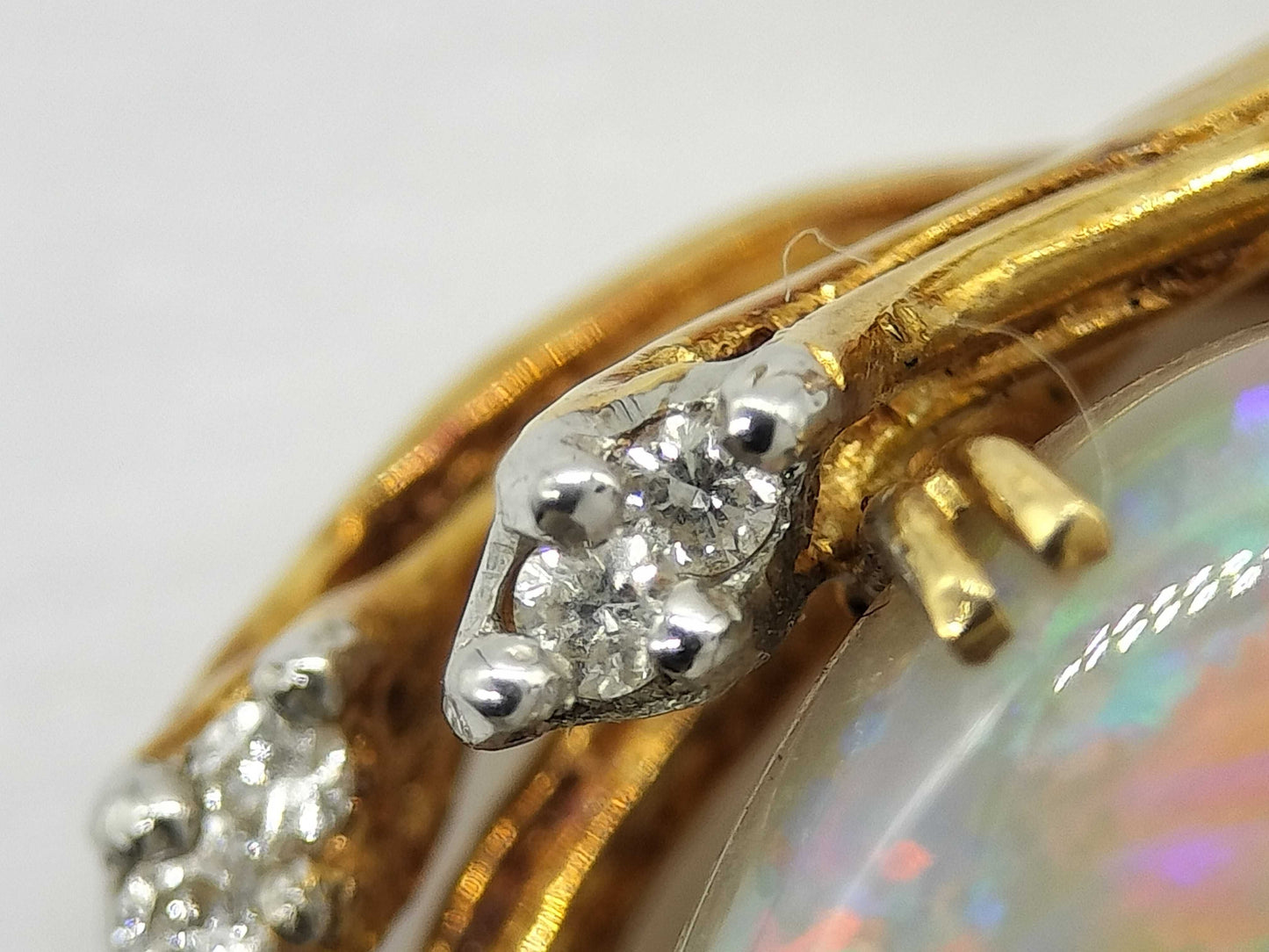 UNOAERRE Opal and Diamond 750 11.0g Necklace 