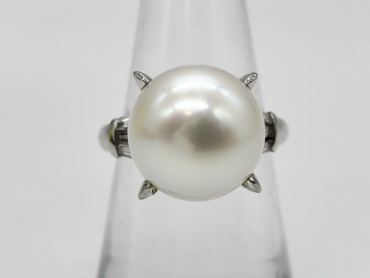 Pearl Ring 12.1mm Diameter, 0.31ct, Pt900, 9.8g