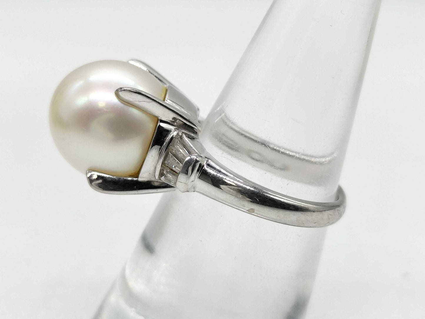 Pearl Ring 12.1mm Diameter, 0.31ct, Pt900, 9.8g