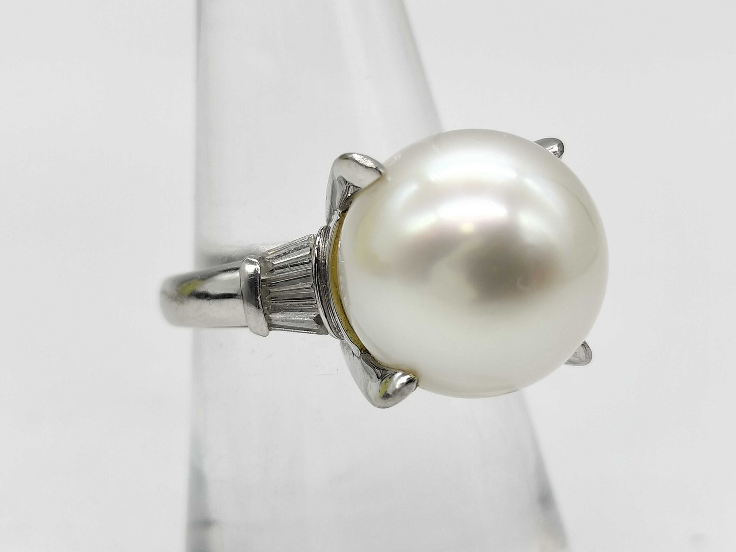 Pearl Ring 12.1mm Diameter, 0.31ct, Pt900, 9.8g