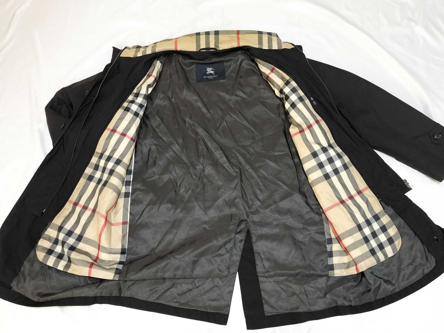 BURBERRY padded down coat in Nova check