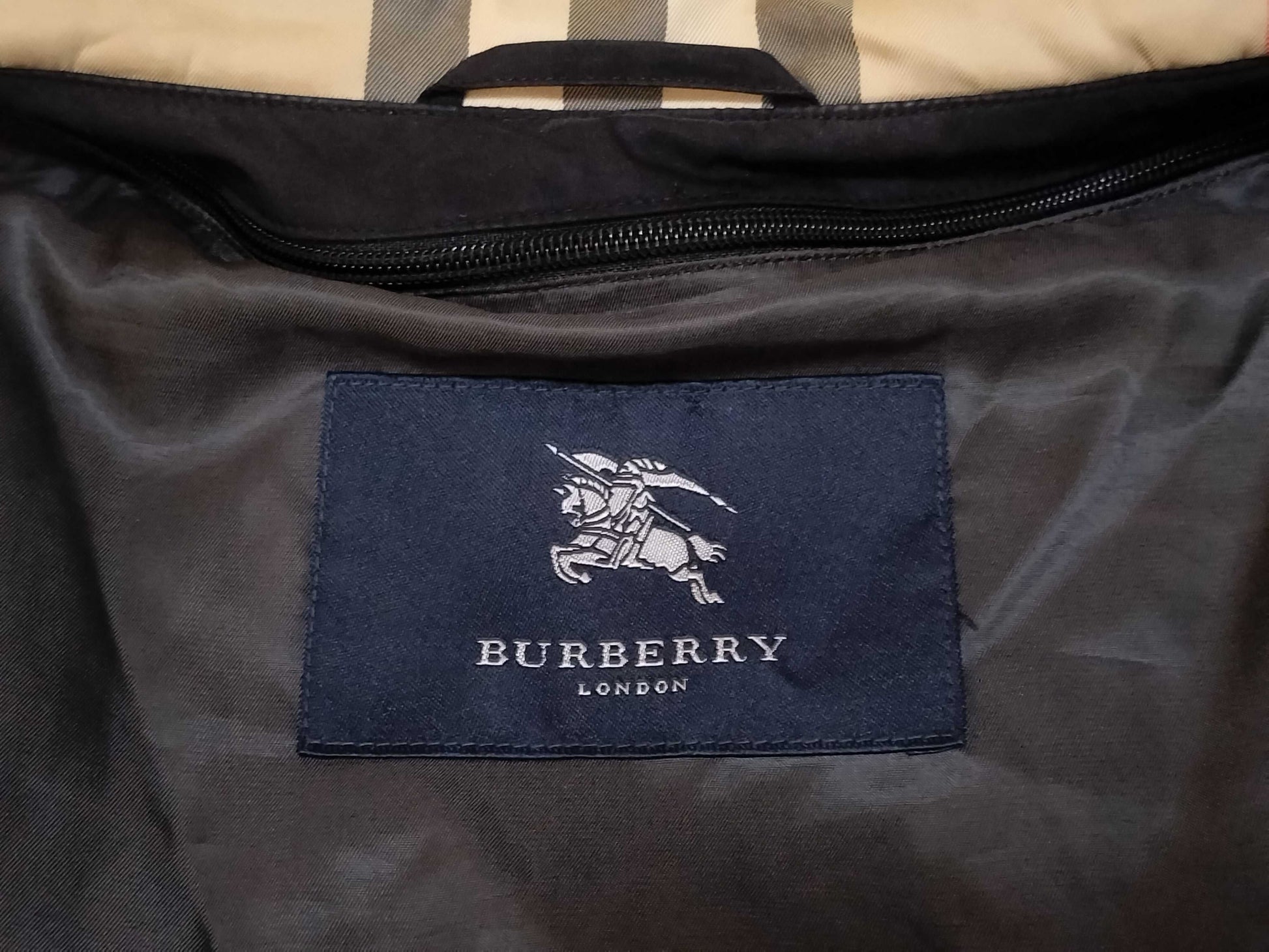 BURBERRY padded down coat in Nova check