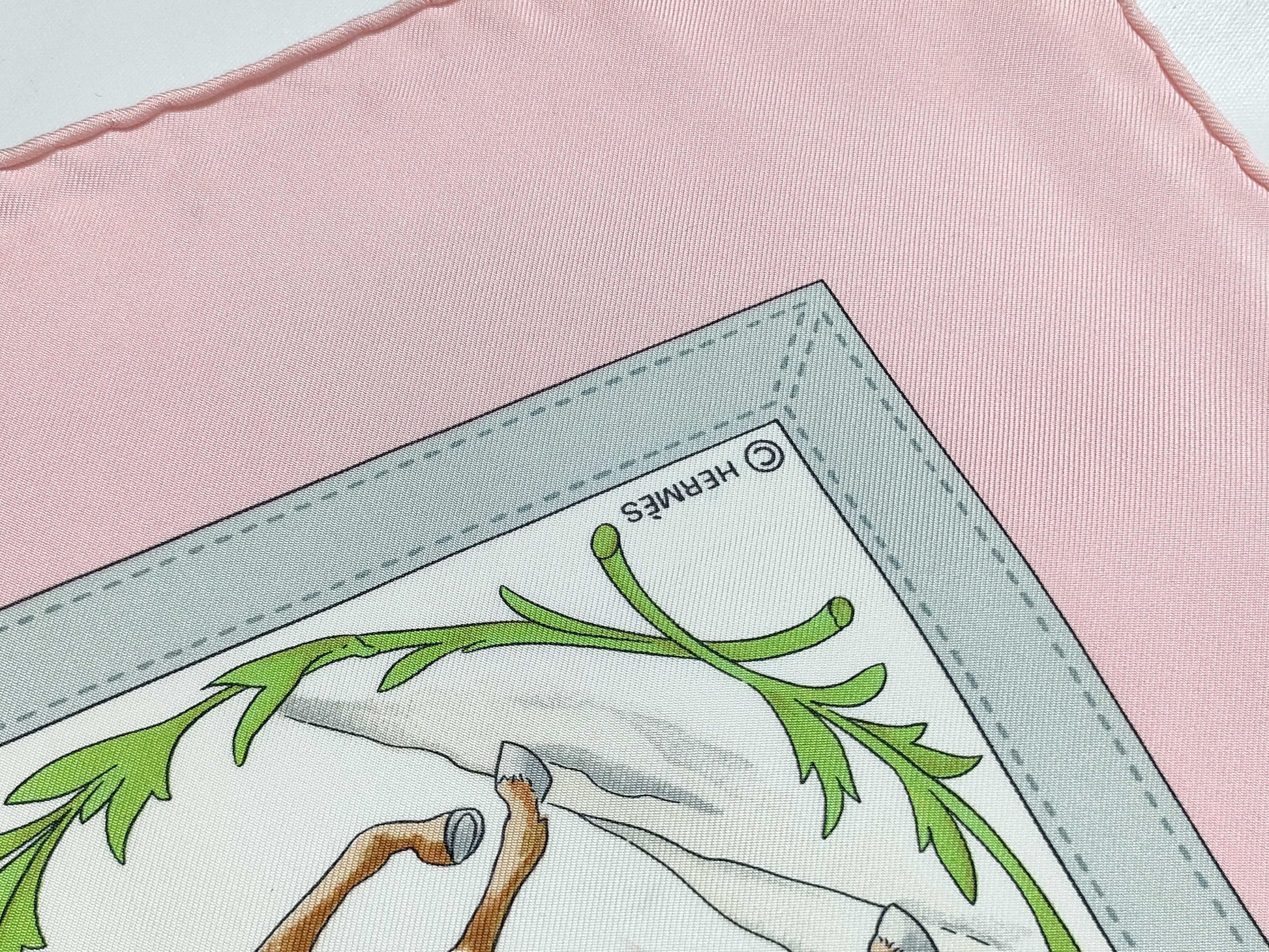 HERMES Carre COSTUMES CIVILS ACTUELS Scarf without tag