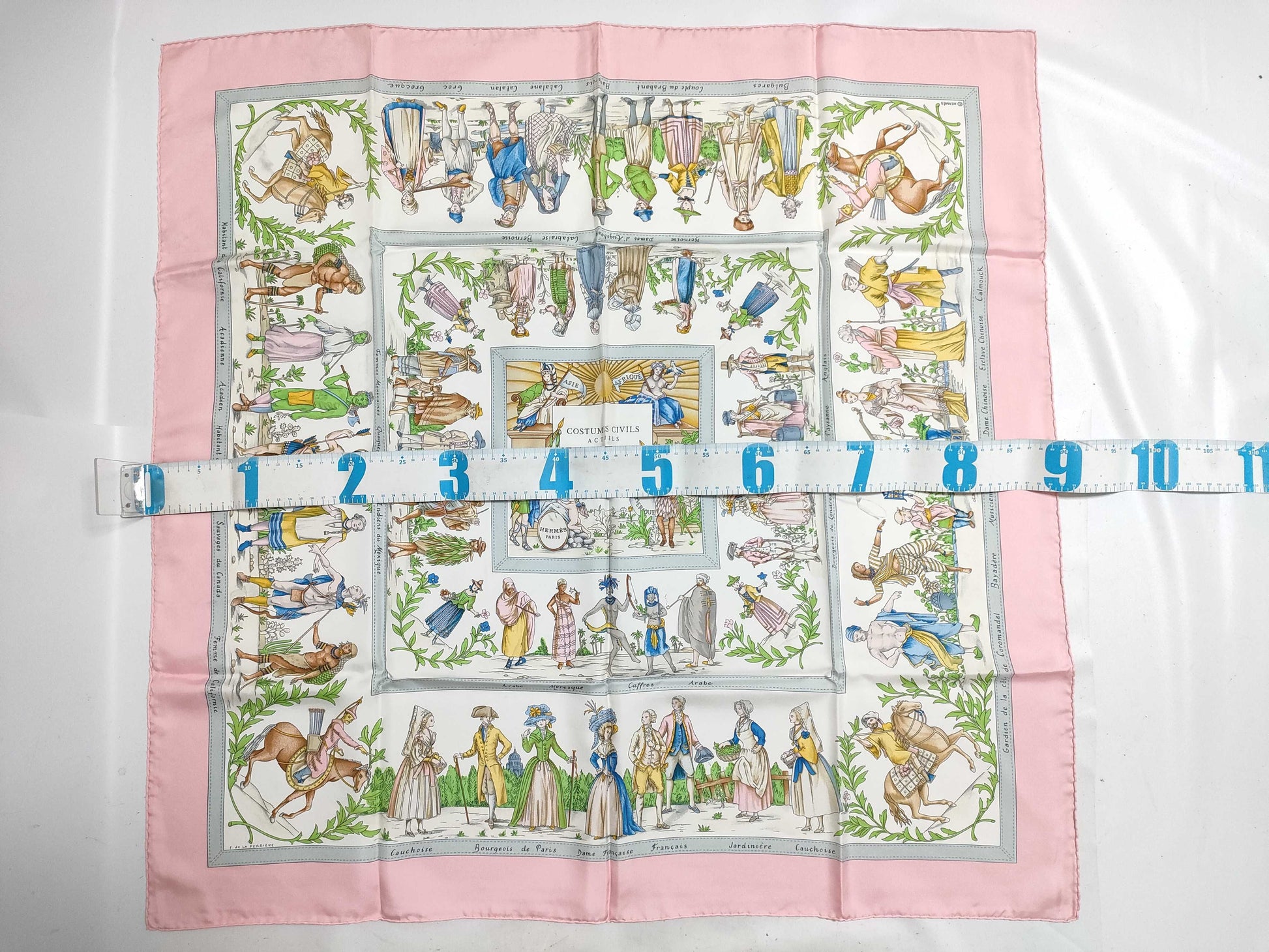 HERMES Carre COSTUMES CIVILS ACTUELS Scarf without tag