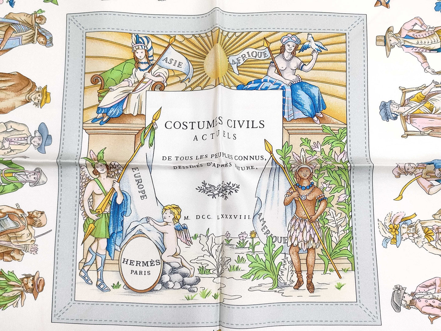 HERMES Carre COSTUMES CIVILS ACTUELS Scarf without tag