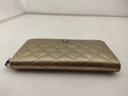 CHANEL Long Wallet with Round Zipper Wallet
