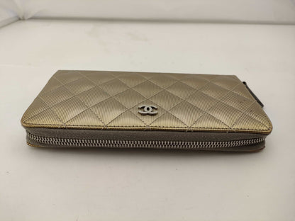 CHANEL Long Wallet with Round Zipper Wallet