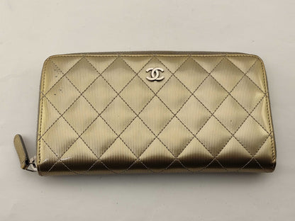 CHANEL Long Wallet with Round Zipper Wallet