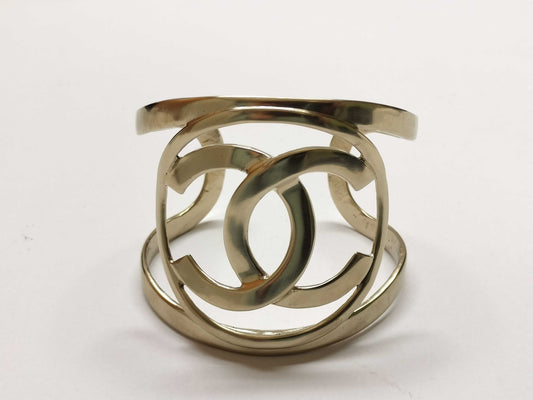 CHANEL B16 A Coco Mark Gold Bangle with Box Bracelet/Bangle