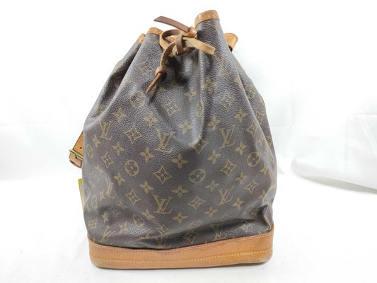 LOUIS VUITTON Monogram M42224 Noe Shoulder Bag