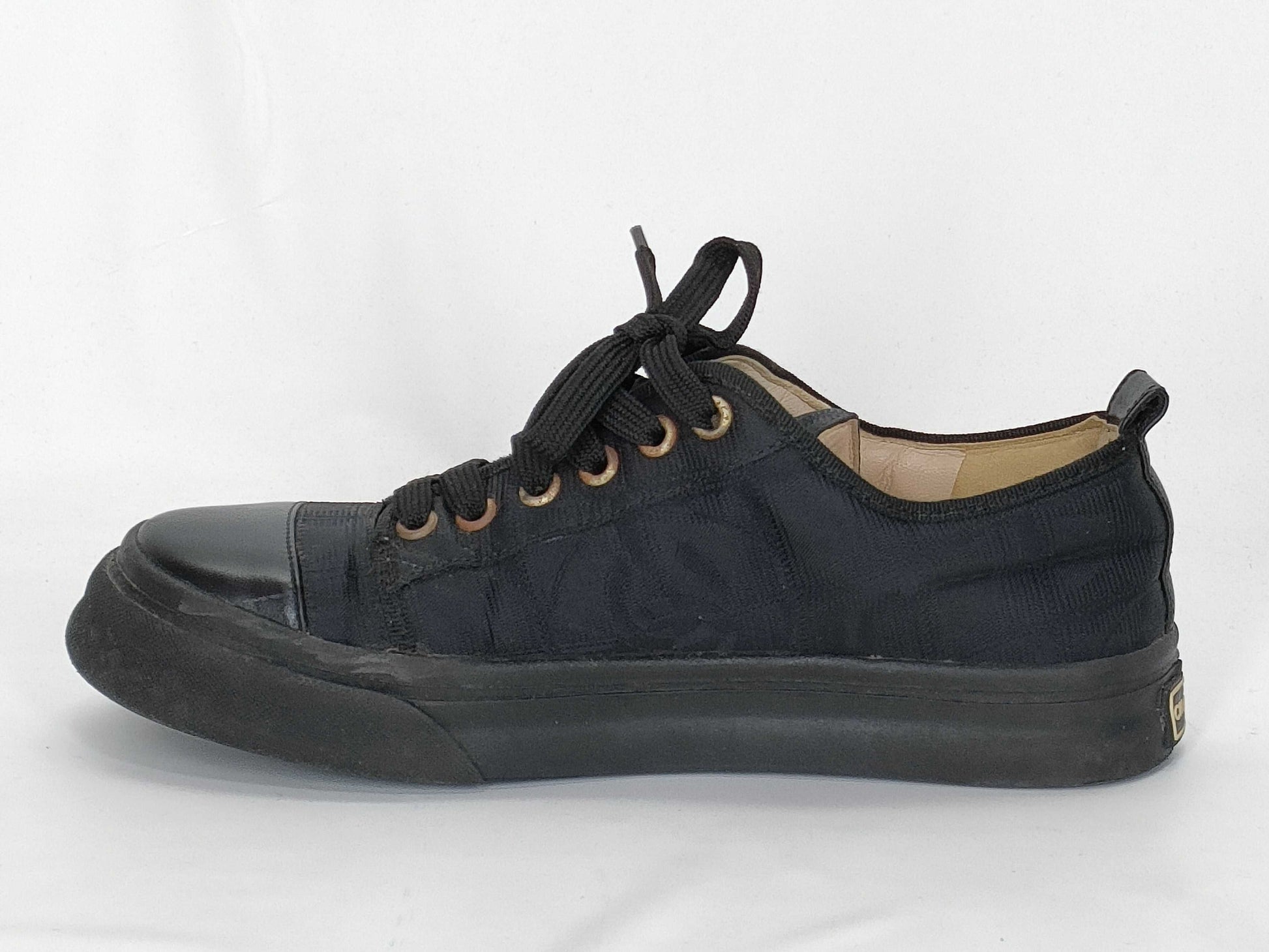 CHANEL New Travel Line Coco Sneakers