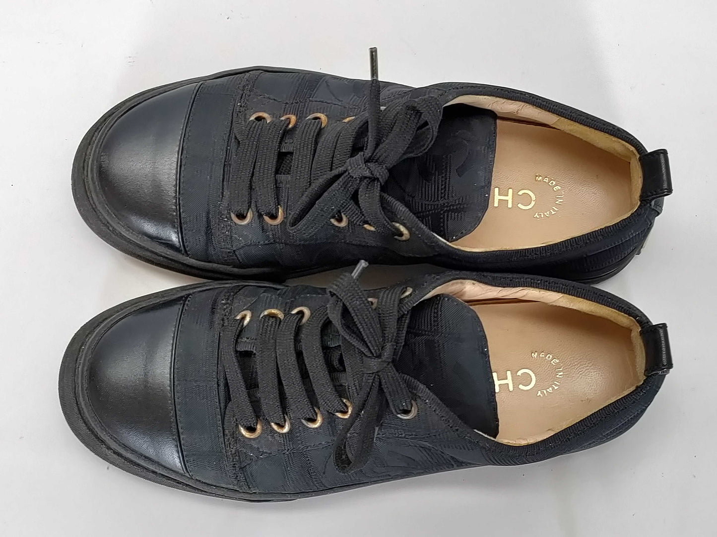 CHANEL New Travel Line Coco Sneakers