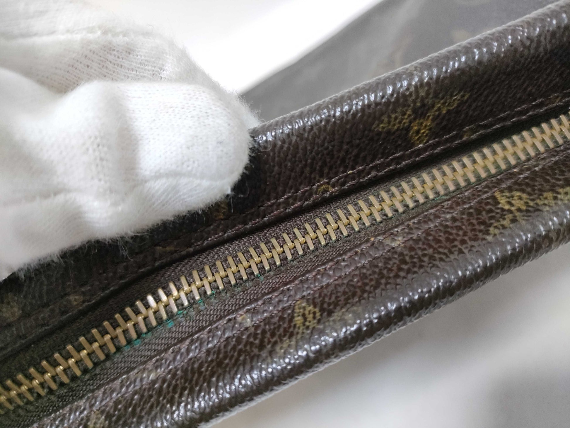 LOUIS VUITTON Monogram True Toilette Second Bag