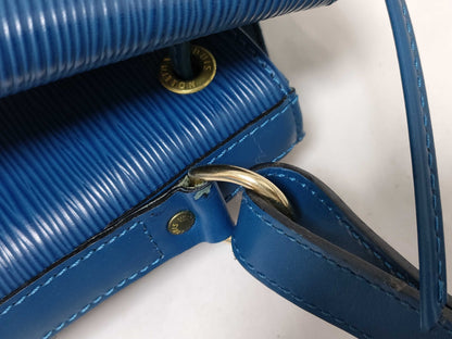 LOUIS VUITTON Epi Petit Noe Shoulder Bag