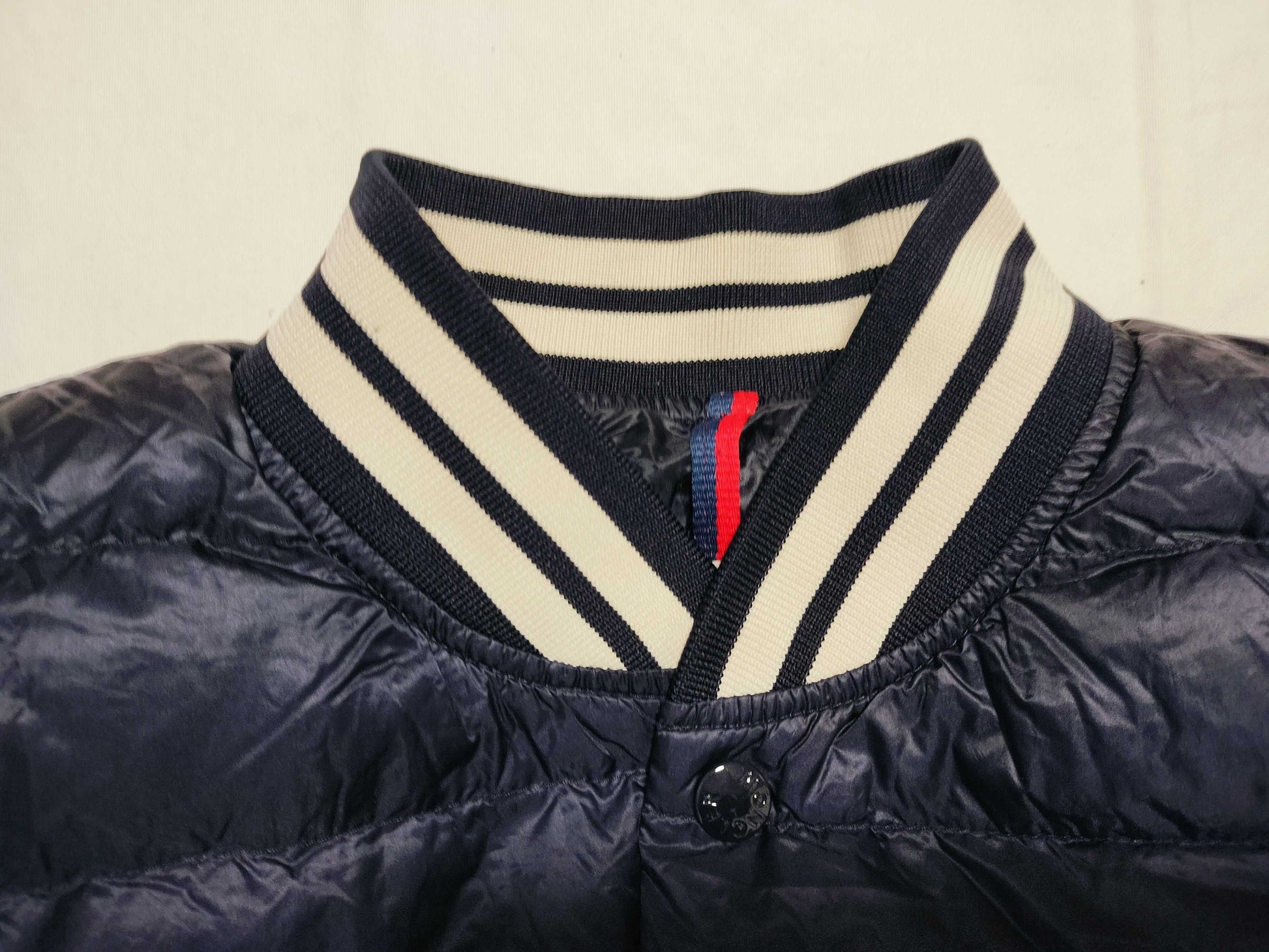 MONCLER ENRICK GIUBBOTTO Light Down Jacket