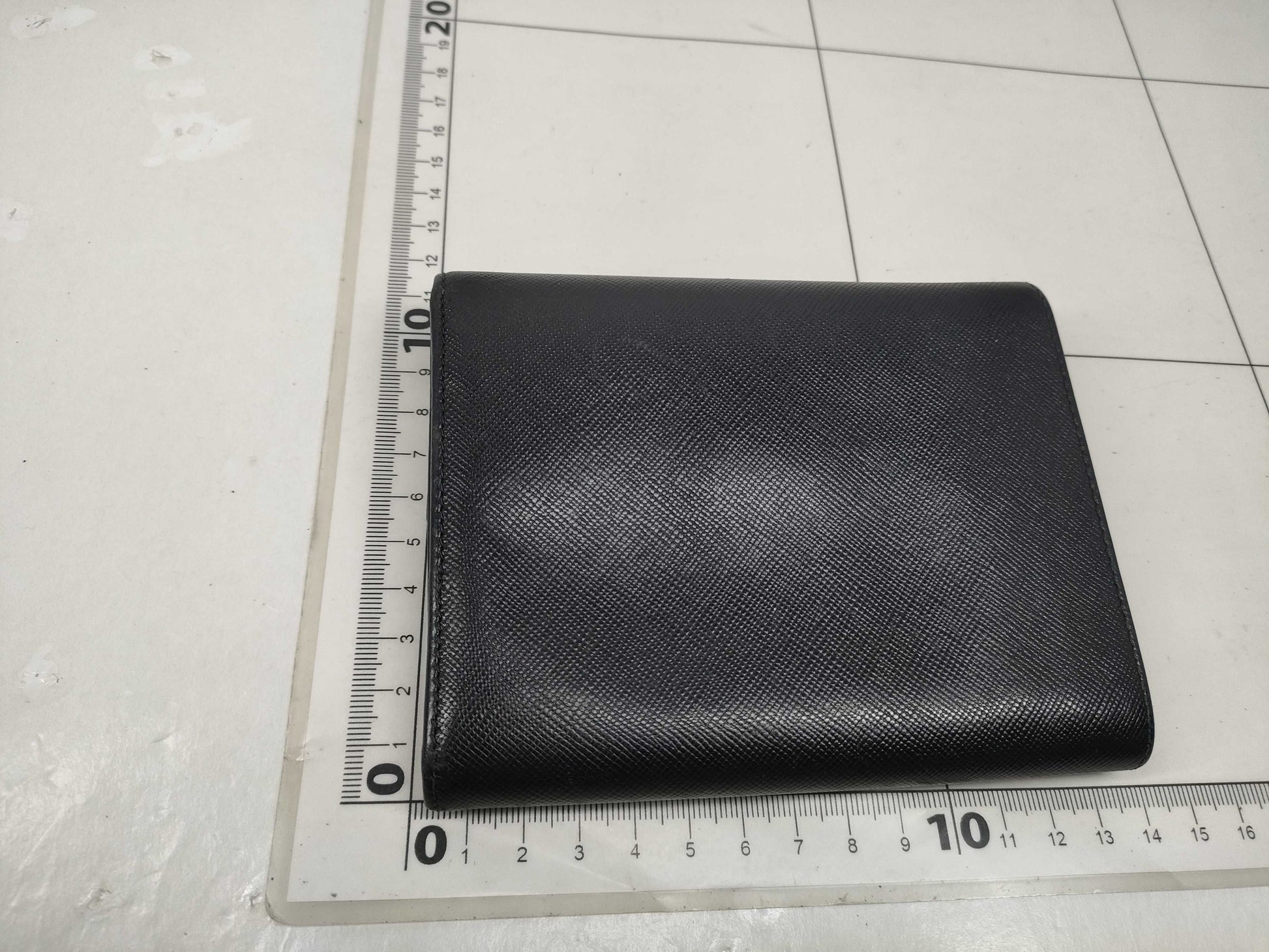 PRADA Saffiano Tri-fold Wallet