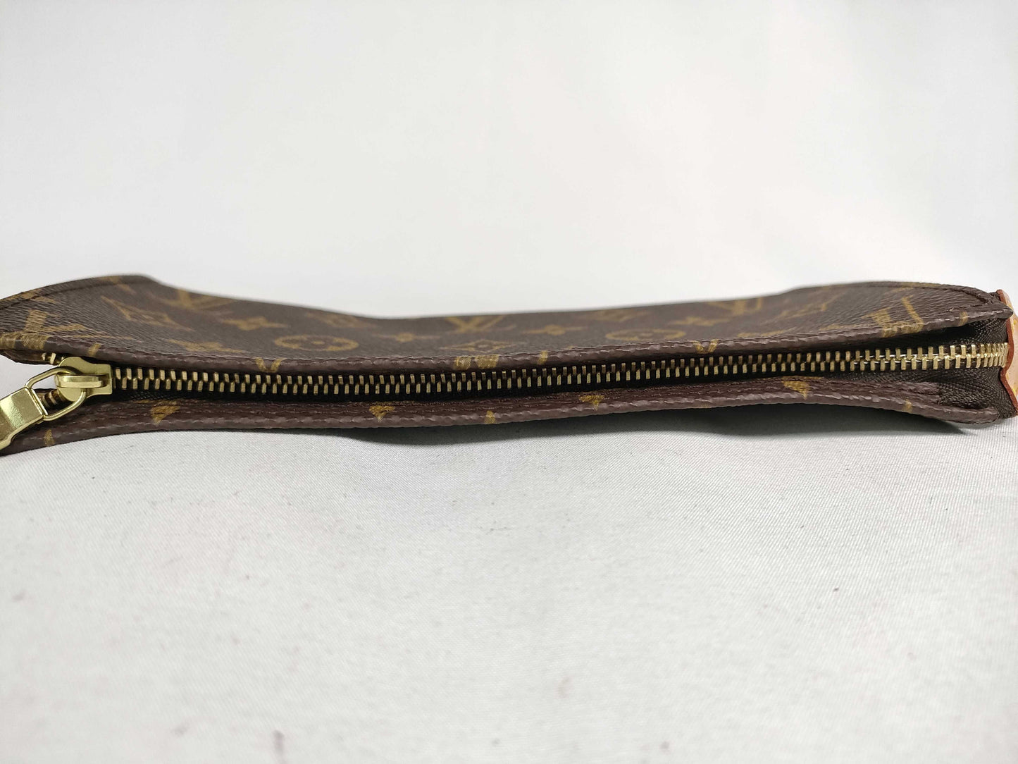 LOUIS VUITTON Monogram Pochette Toilette 20 Pouch