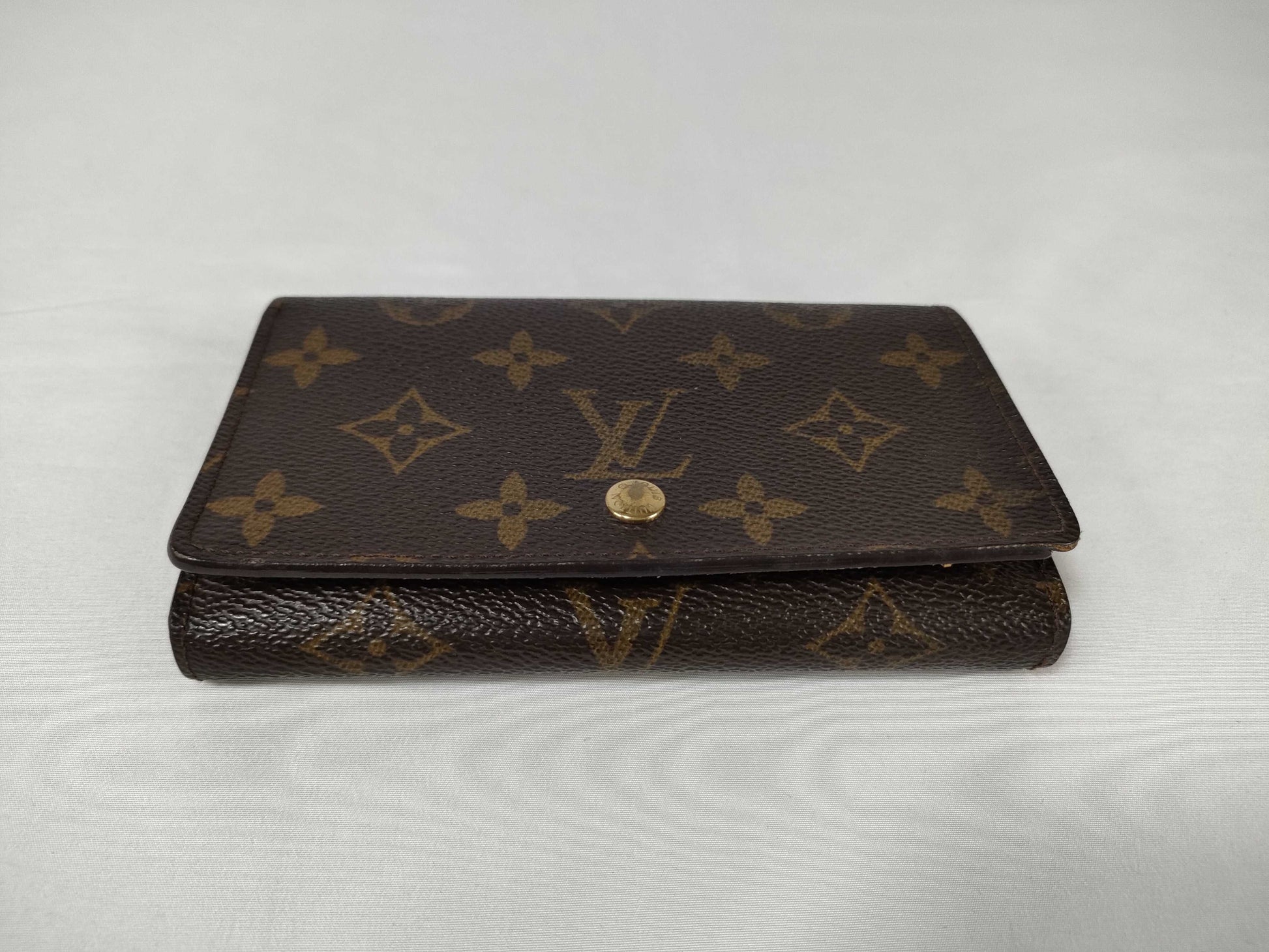 LOUIS VUITTON Monogram Tresol Wallet