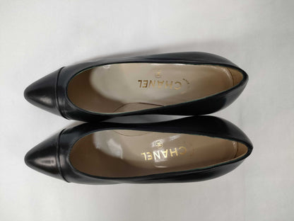 CHANEL pumps