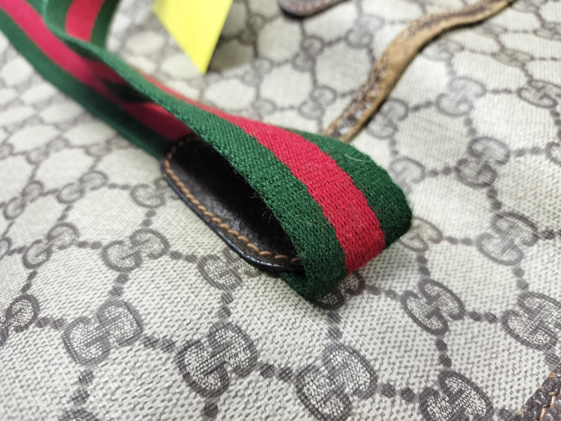 GUCCI GG Supreme Tote Bag