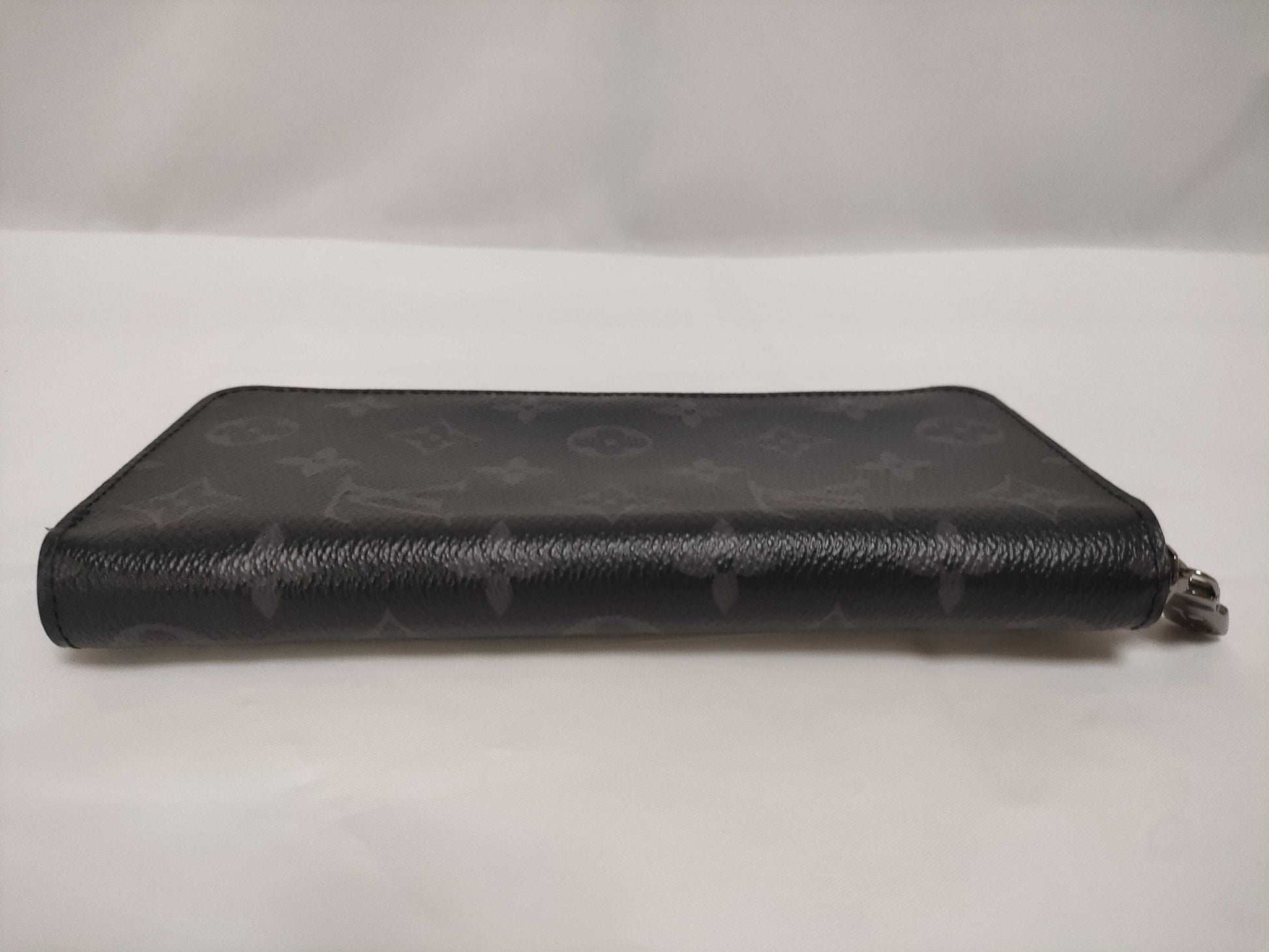 LOUIS VUITTON Monogram Eclipse Zippy Organizer Wallet