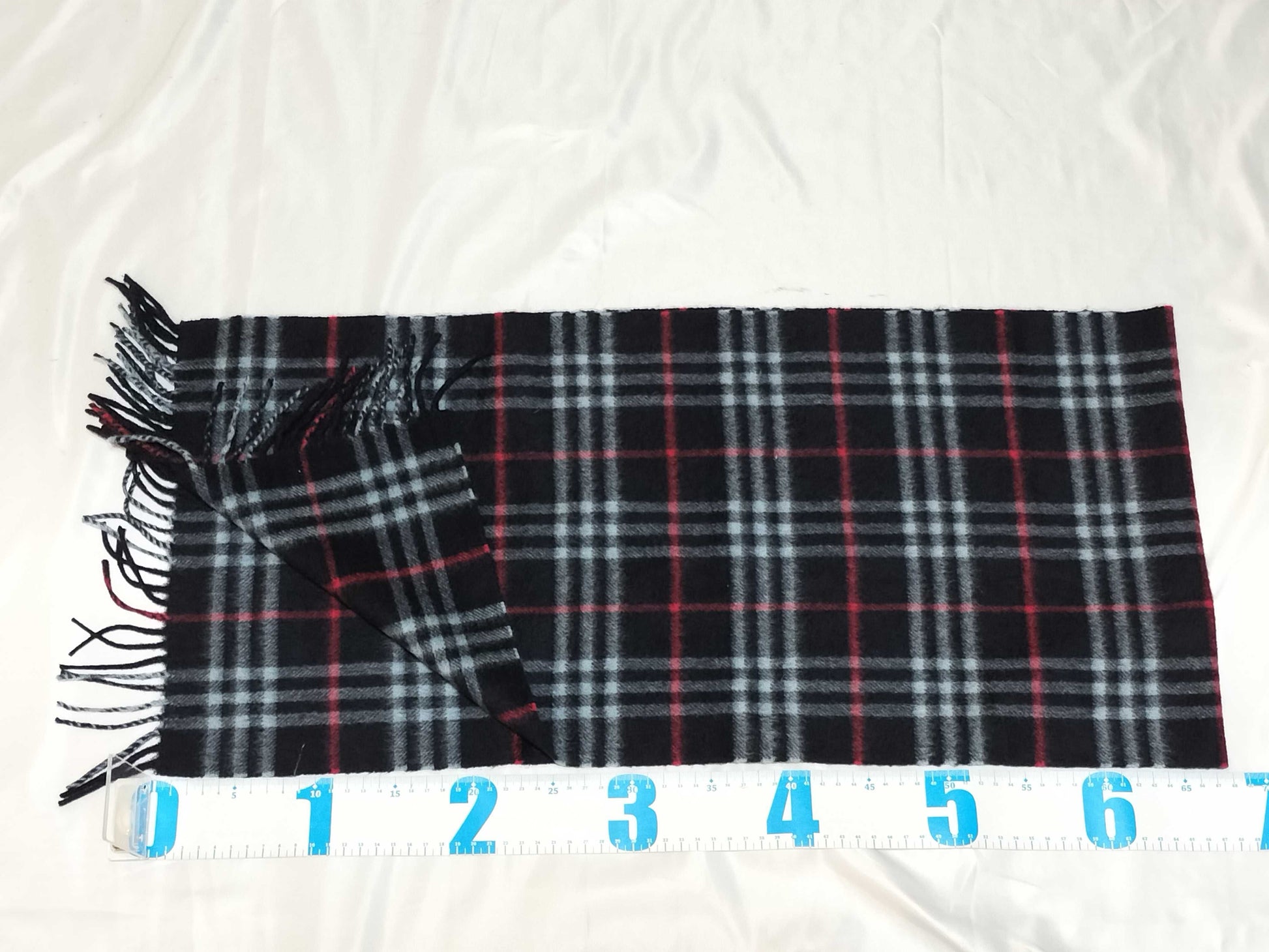BURBERRY Cashmere Nova Check Scarf