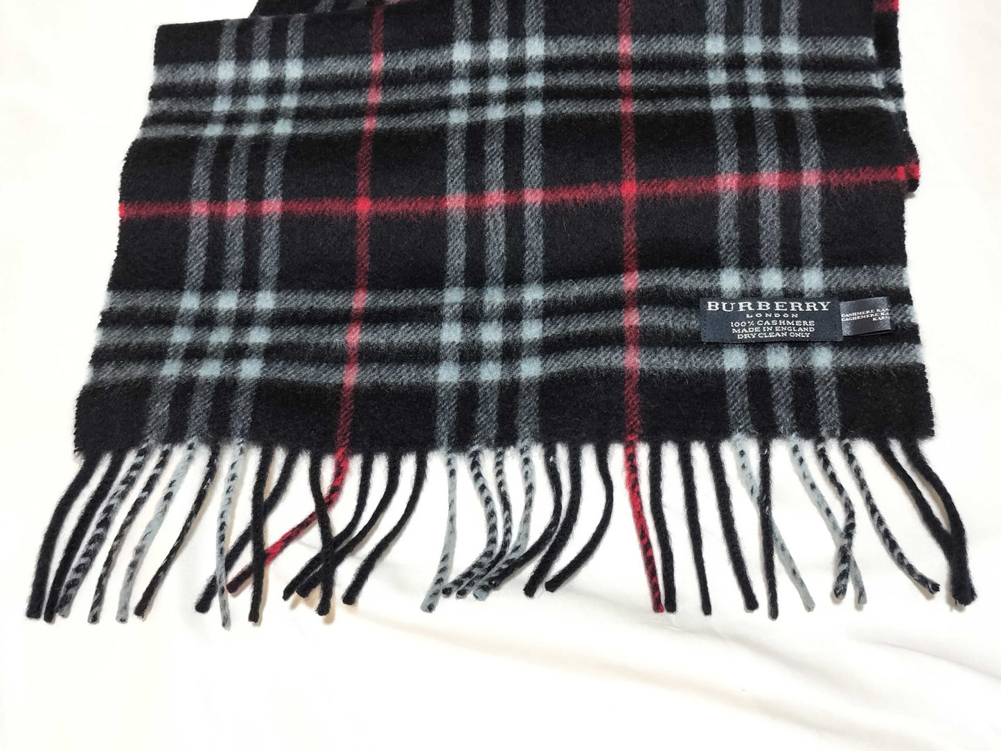 BURBERRY Cashmere Nova Check Scarf