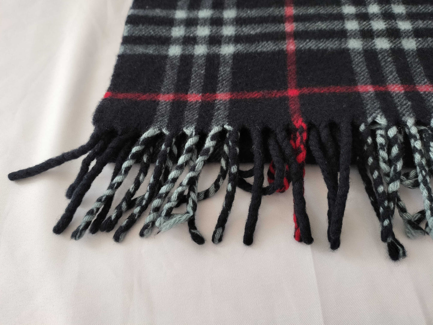 BURBERRY Cashmere Nova Check Scarf