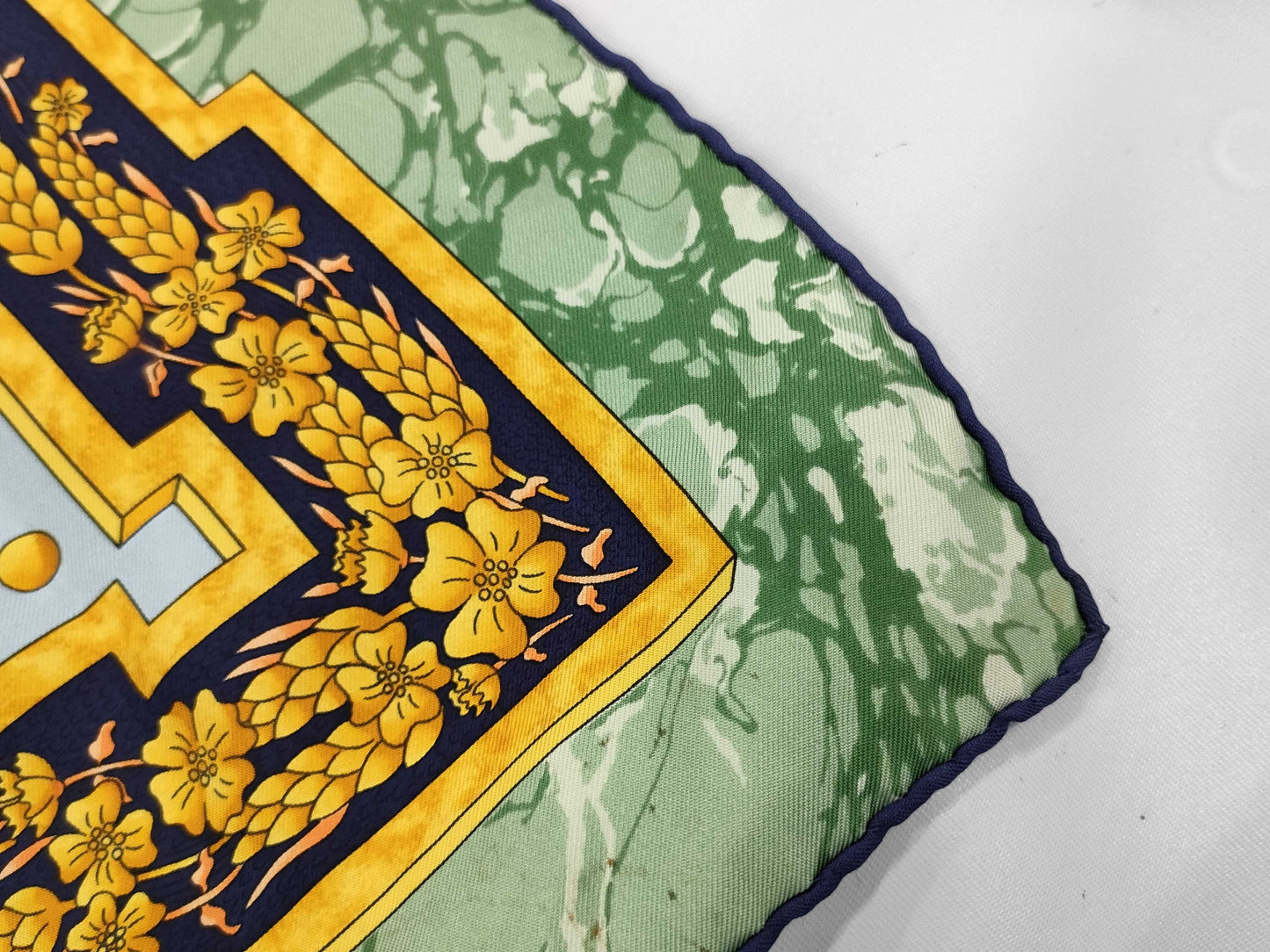 HERMES Carre CARPE DIEM Scarf